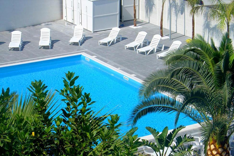 Hotel La Terrazza บาร์เลตตา ภายนอก รูปภาพ